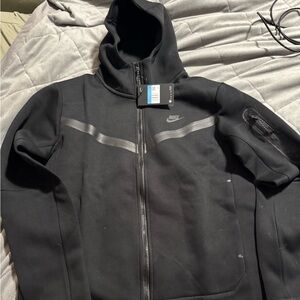 Nike Tech Men's Black Hooded Performance Jacket and Pants